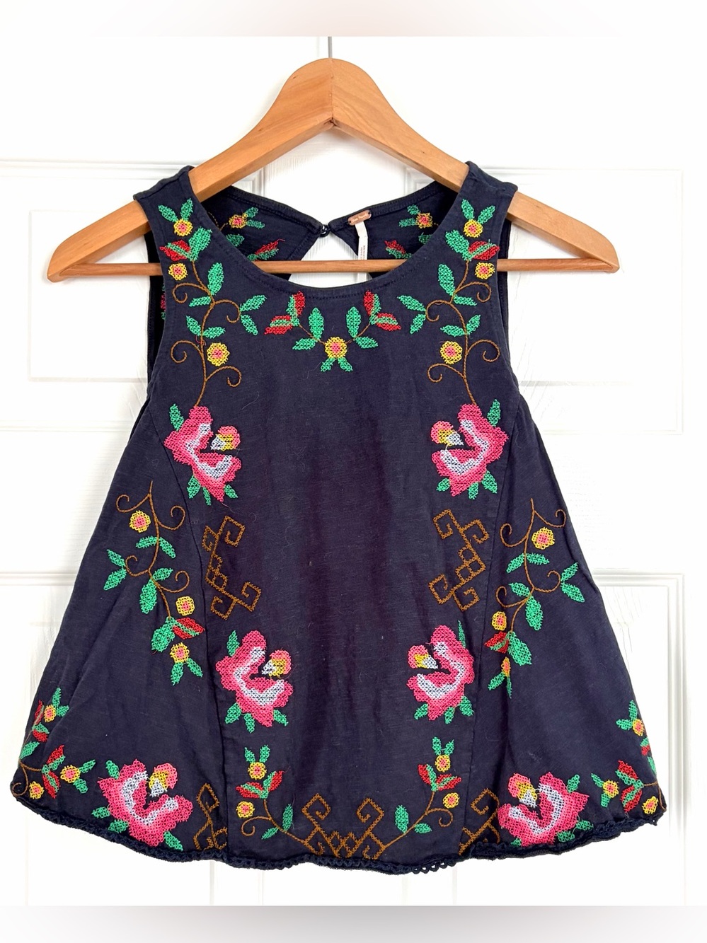 Free People Fun And Flirty Embroidered Top Size S